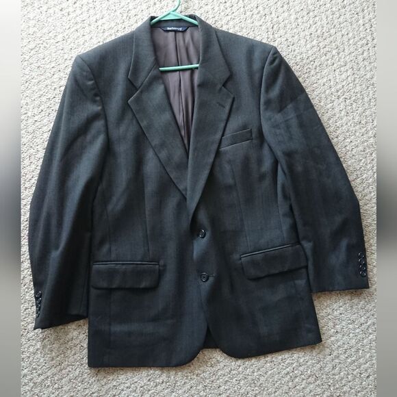 Burberry Men's Charcoal 100% pure Wool Blazer size 39R - Picture 1 of 16